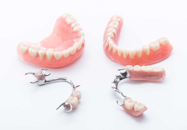 denture and partial denture for tooth replacement patient
